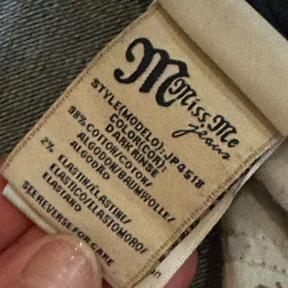 COPY - Miss Me Dark Rinse Indigo Flare Jeans size 29 - Picture 4 of 7